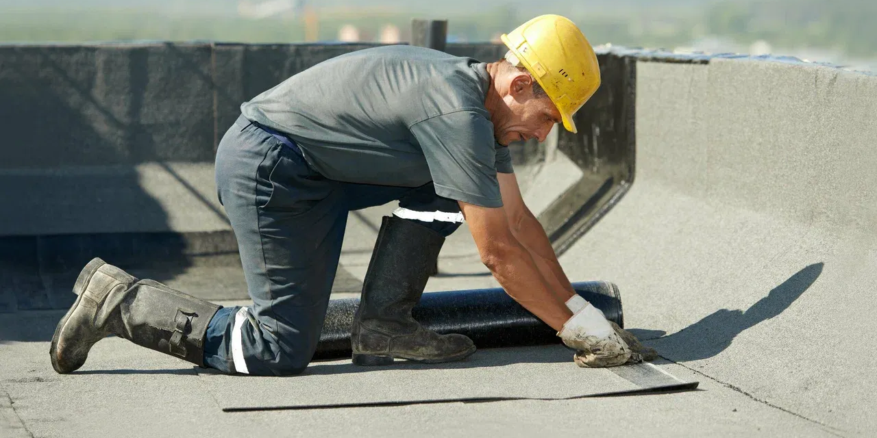 В Ошской горбольнице отремонтируют кровлю и фасад за 51 млн сомов