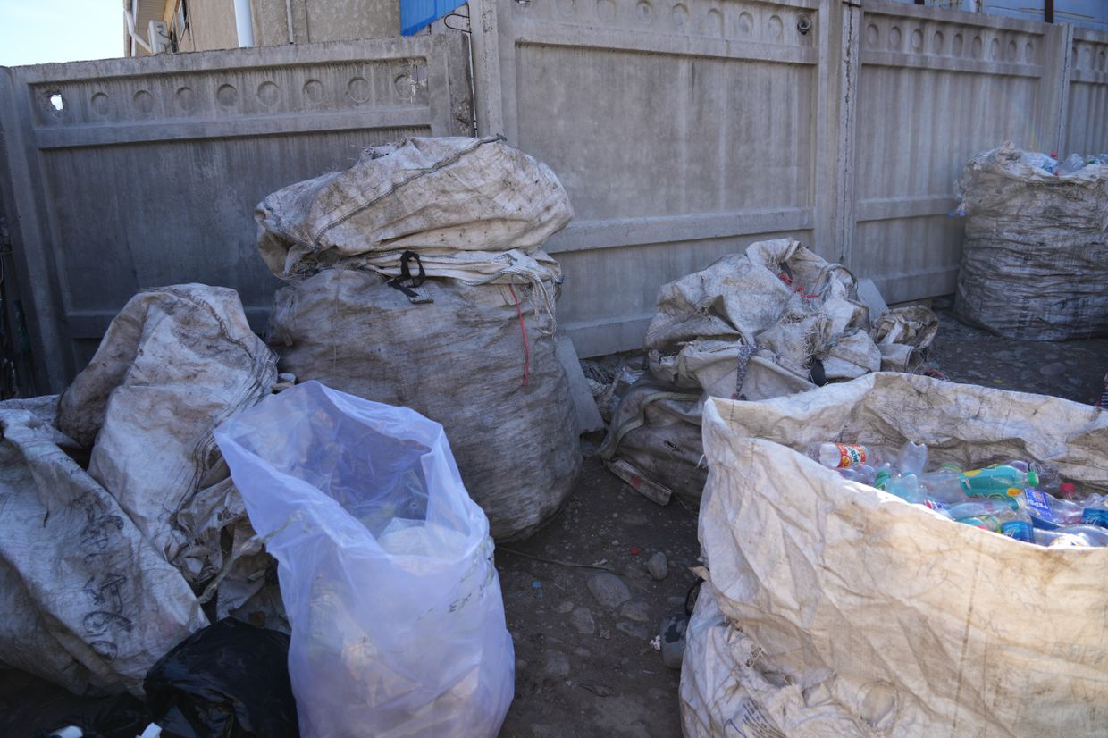 На рынке «Орто-Сай» в Бишкеке построят мусоросортировочный пункт