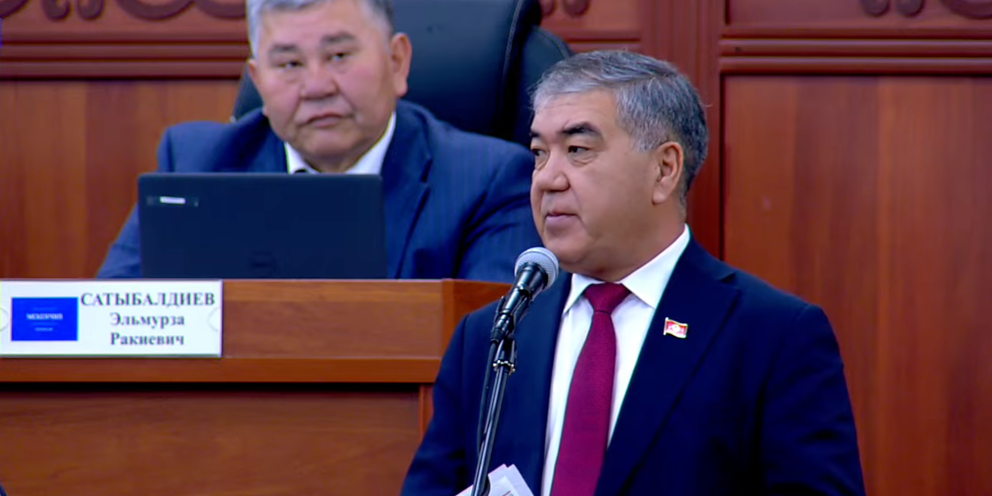 «Это не популизм»: Депутат Сулайманов откажется от служебного автомобиля в пользу регионов