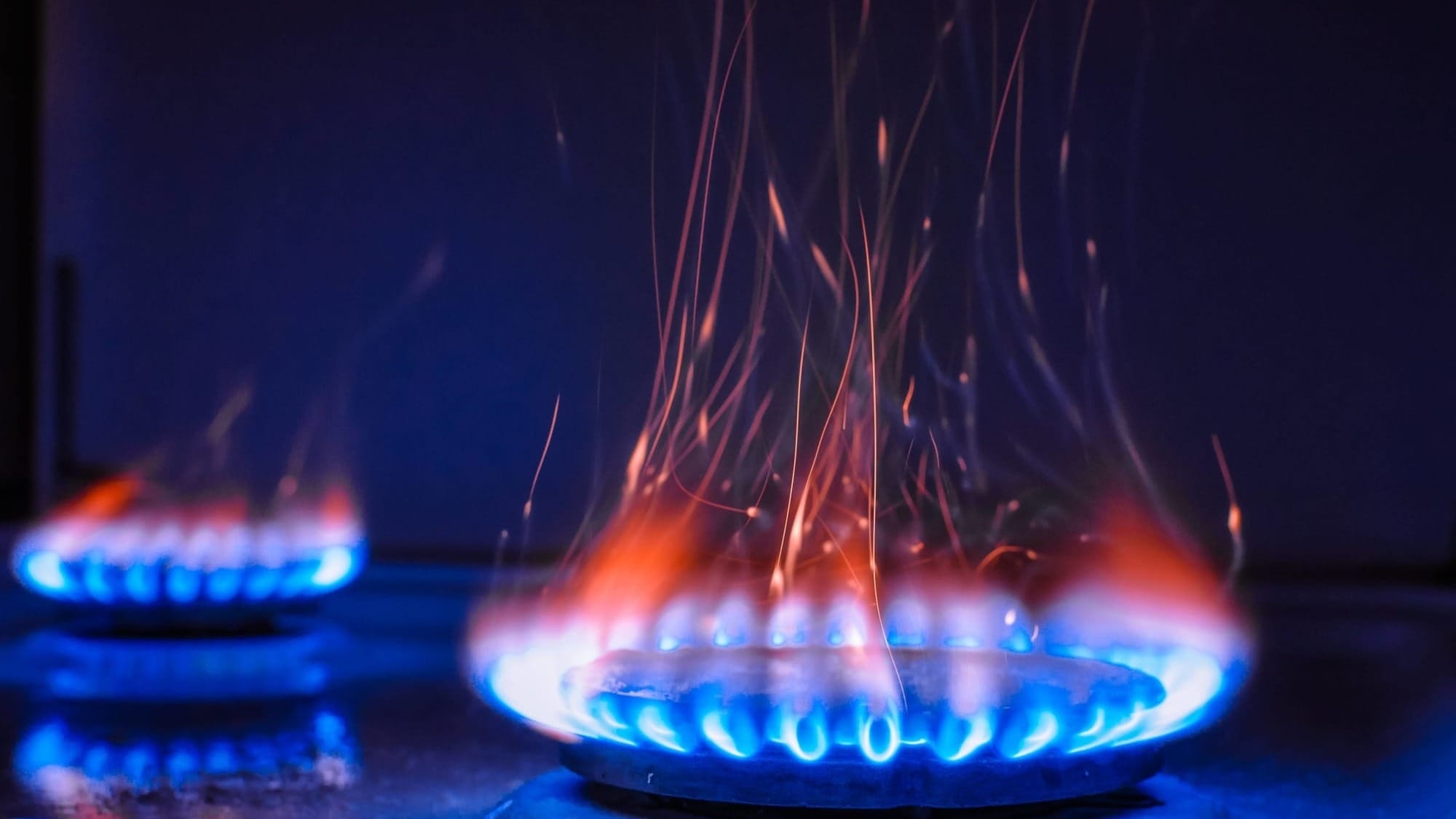 С 20 апреля абоненты «Газпрома», задолжавшие компании, рискуют остаться без газа