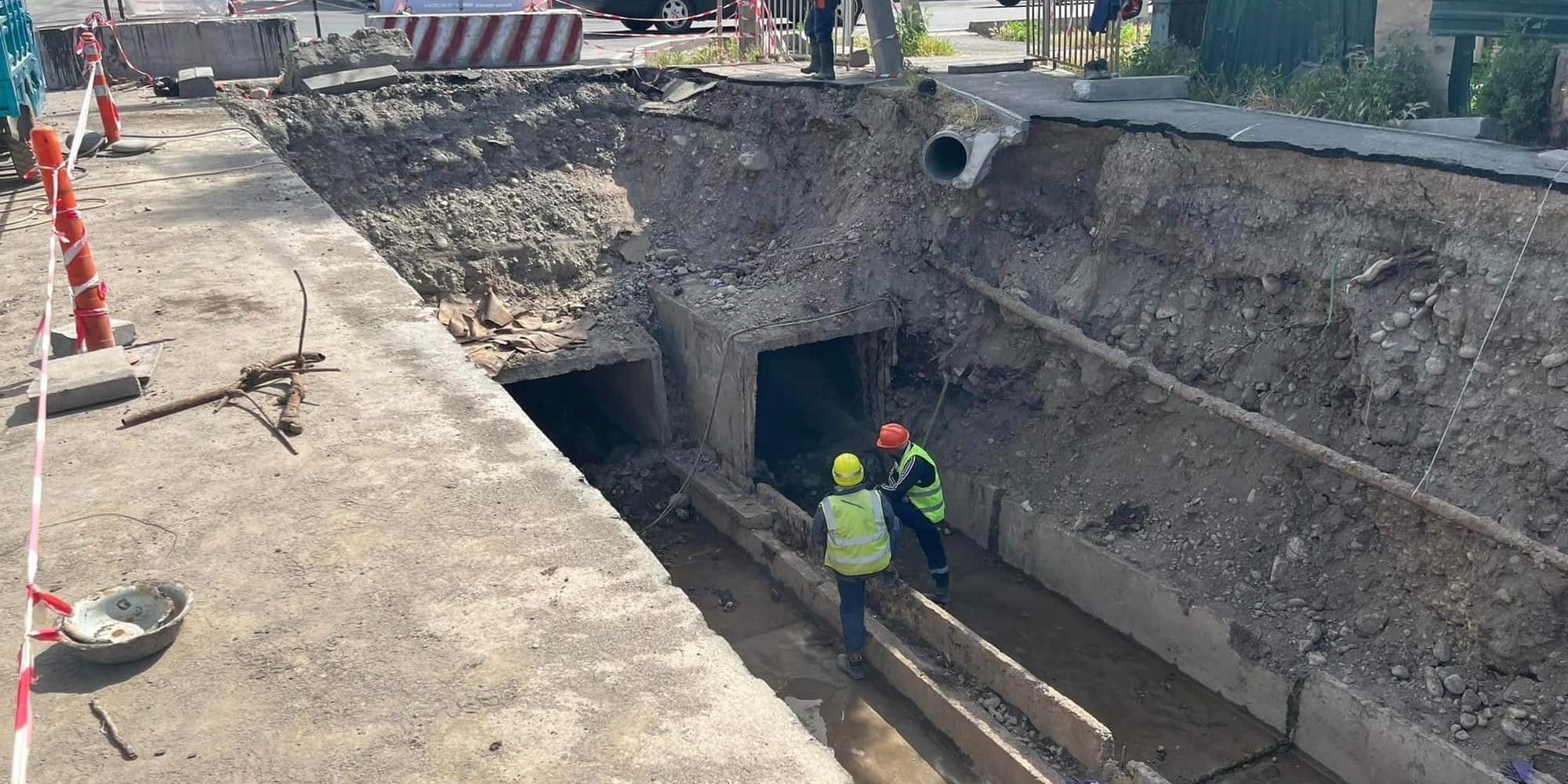 Улицу Рыскулова в Бишкеке закрыли на две недели — меняют теплотрассу