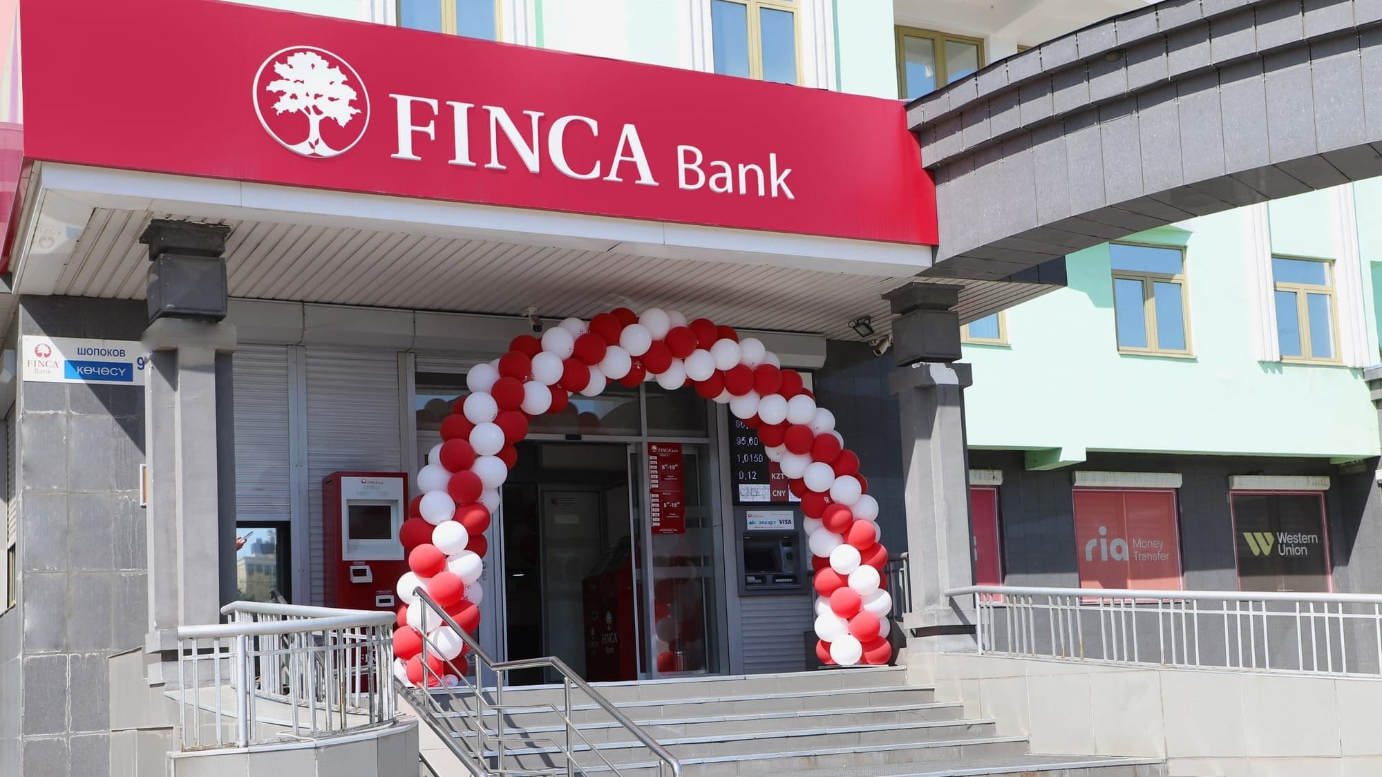 От групповых кредитов до крупнейшего банка: пионеру микрокредитования FINCA – 30 лет