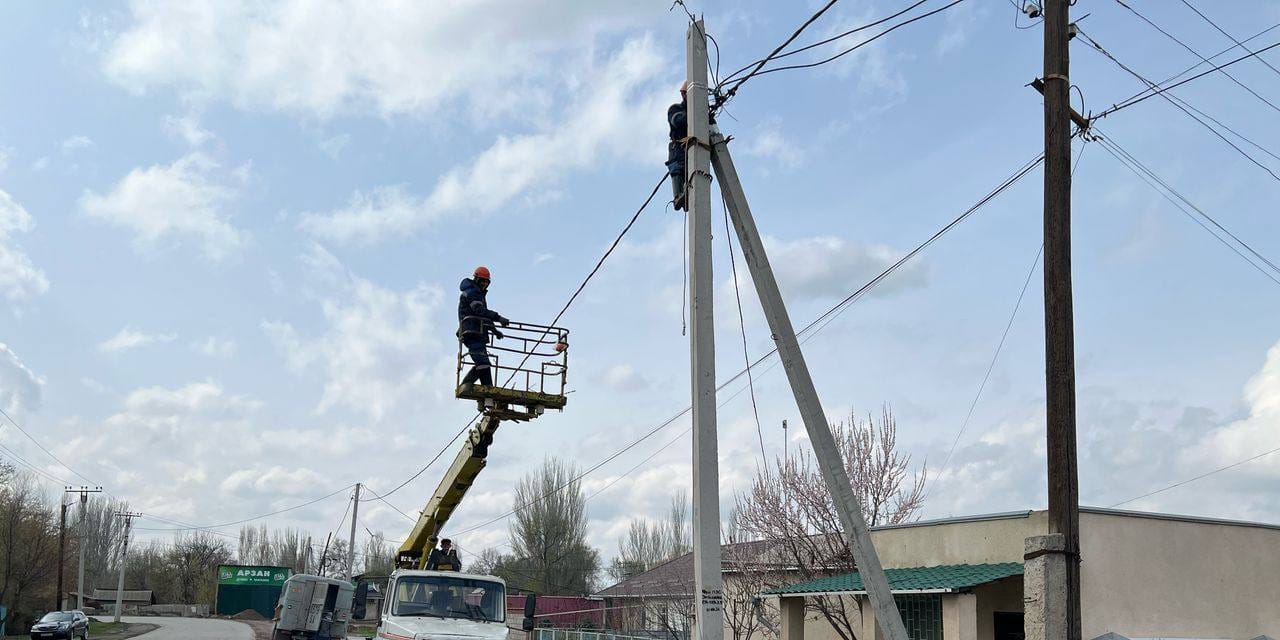 В Чуйской области энергетики до ноября установят более 1.8 тысячи новых опор