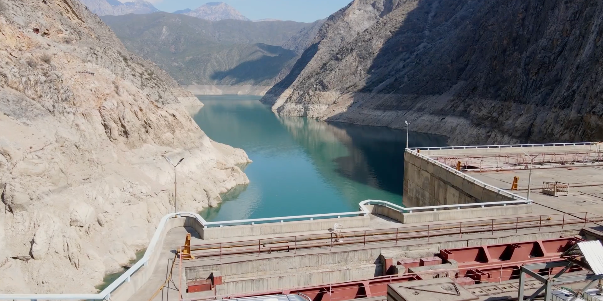Объем воды в Токтогульском водохранилище достиг 8.8 млрд м³ — это на 1.1 млрд м³ больше, чем год назад