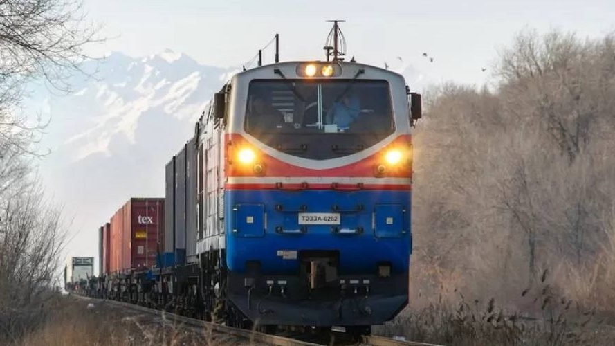 Казахстан предоставит Кыргызстану тарифные льготы на транзит и экспорт социально значимых товаров