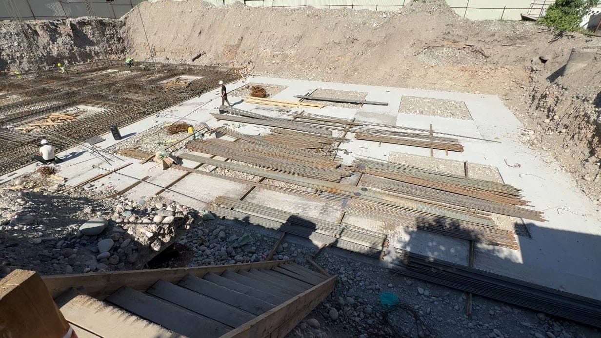 В Бишкеке строят новый роддом на 150 коек – Минздрав показал процесс работ