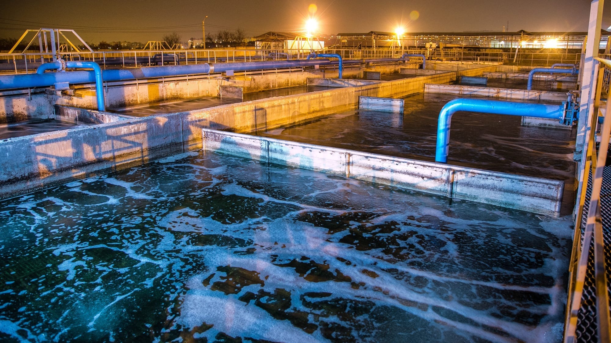 Кыргызстан и Венгрия обсудили строительство в КР завода по производству очистных установок