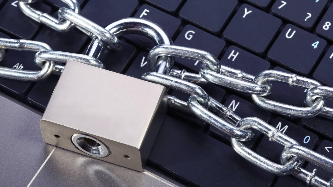 Парламент Кыргызстана принял новый закон о СМИ — что важно знать?