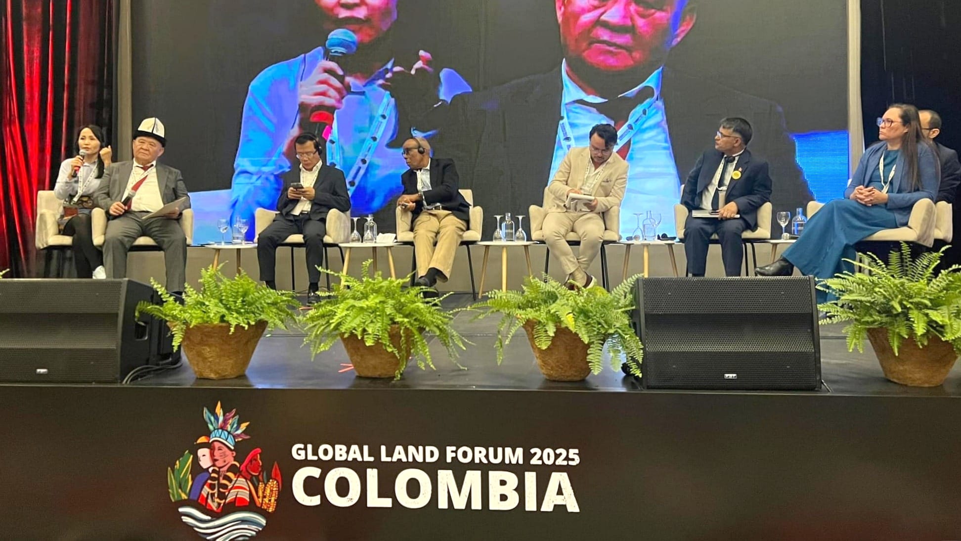 Кыргызстан представил опыт земельной и аграрной реформ на форуме в Колумбии