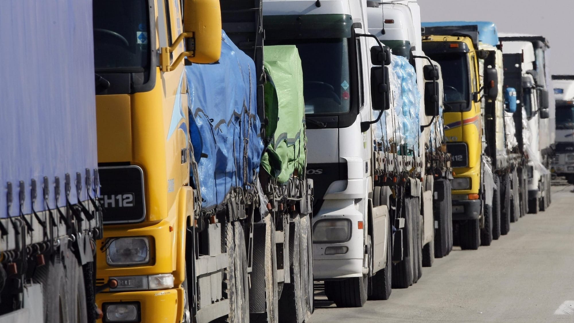 Нарушения на границе КР: 259 тонн продукции вернули из-за несоответствия требованиям