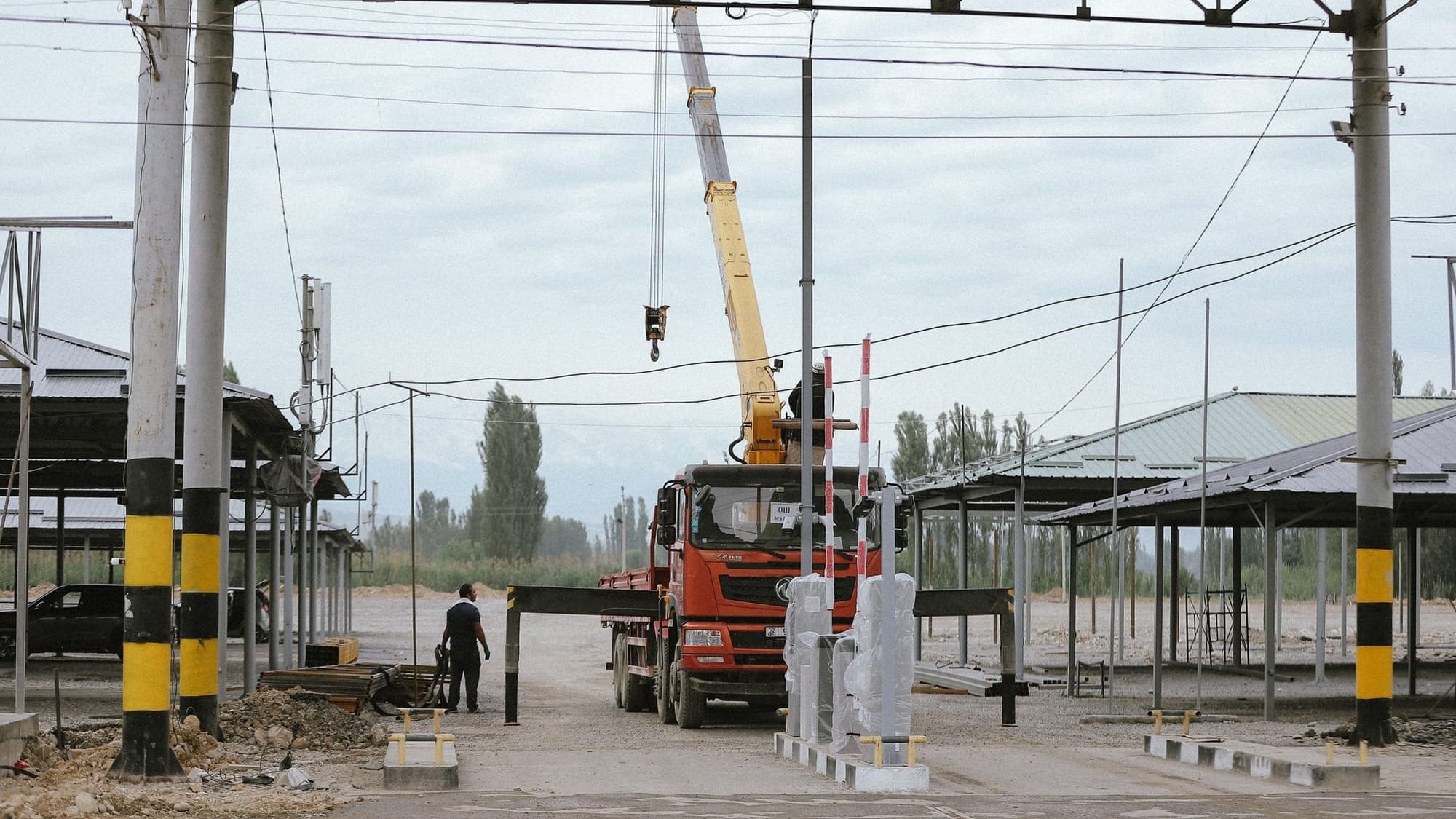 В Оше с 14 июня заработает ряд с европейскими авто на рынке «Жапалак»