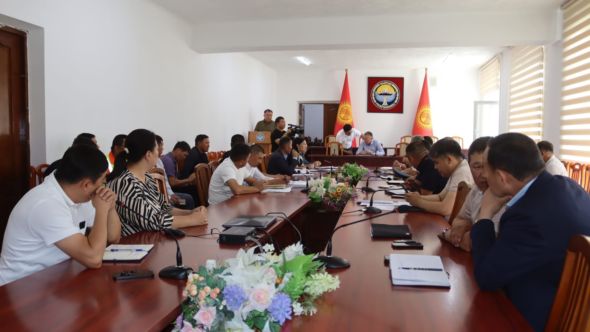 Строительство дорог в Нарыне идет с отставанием — новый полпред потребовал объяснений