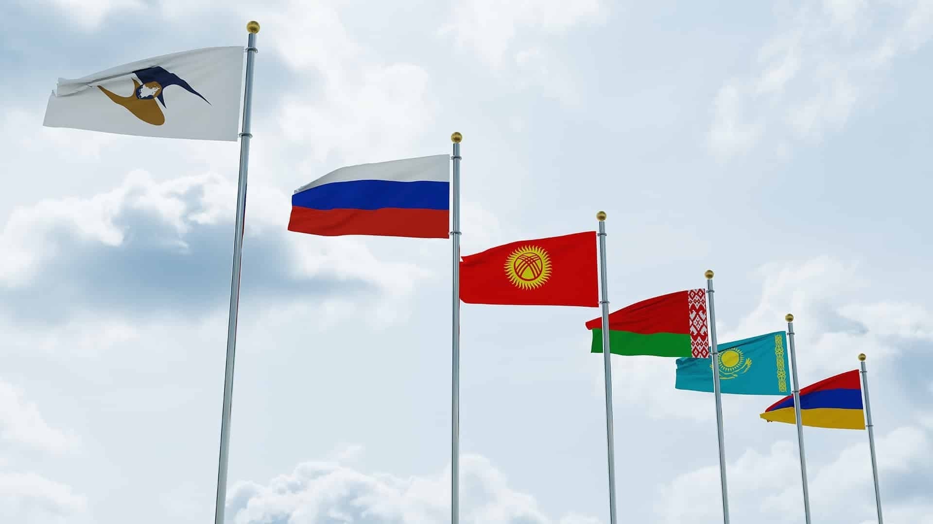 Строительство в РФ, услуги в Казахстане, переводы в Кыргызстане — драйверы роста экономики в ЕАЭС