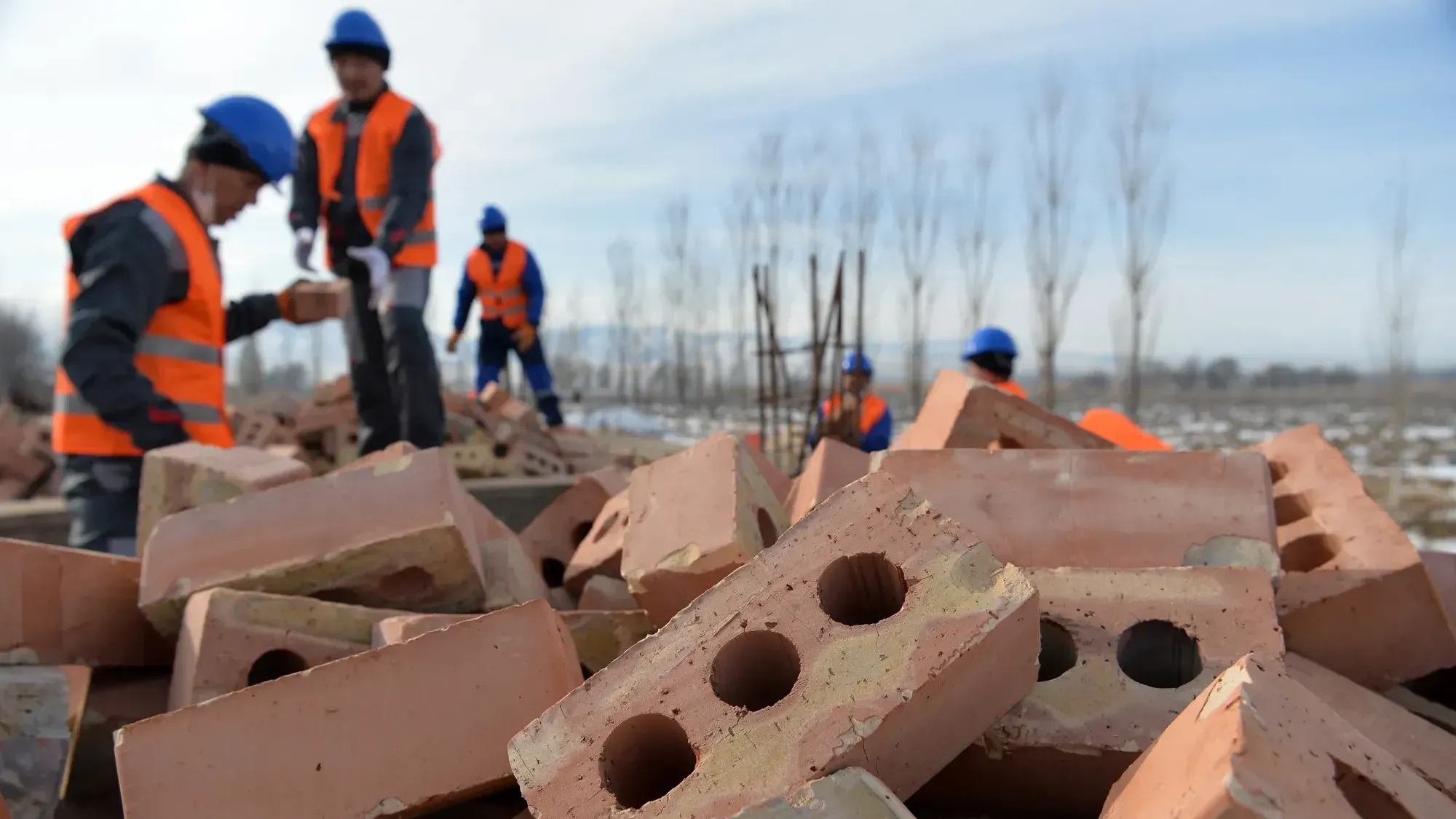 Строительный сектор в КР за год взлетел на 148% и достиг 85.9 млрд сомов