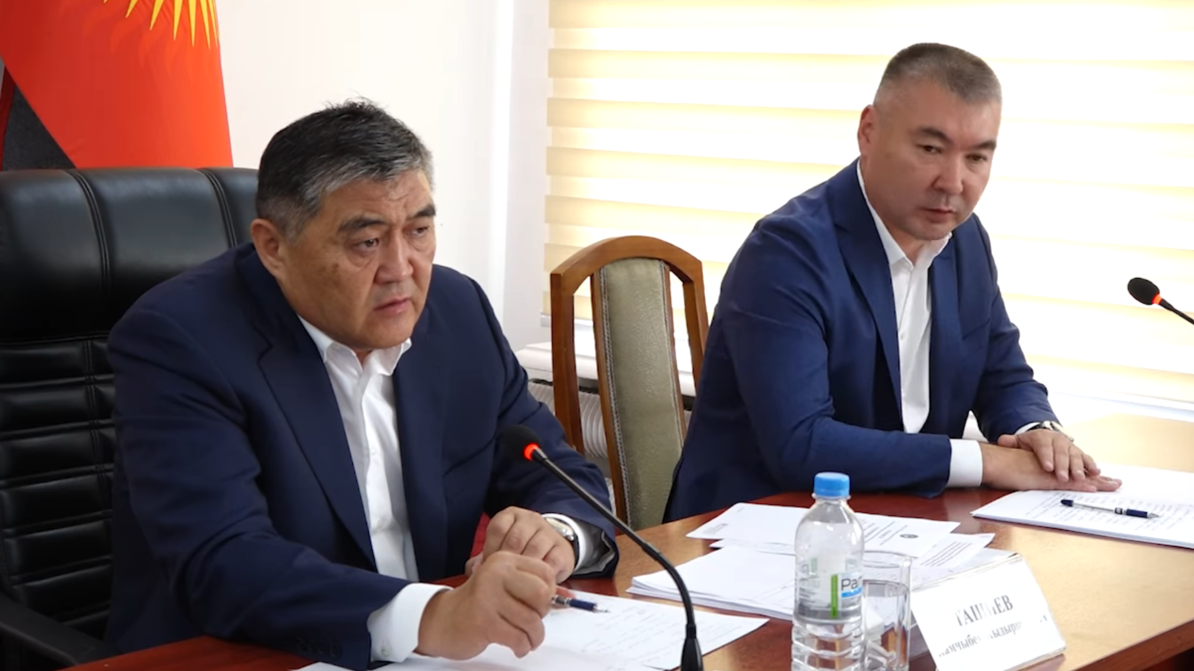 Ташиев раскритиковал стройку в Нарыне: «Один этаж за год – вы восемь лет будете строить?»