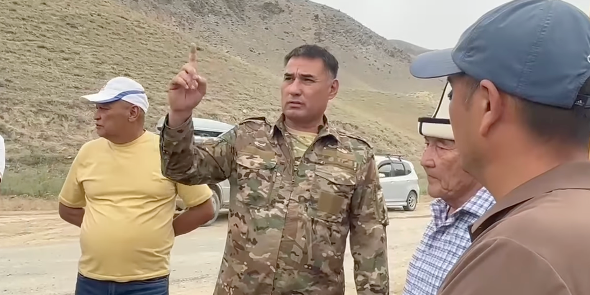 Министр транспорта поручил ускорить асфальтирование дороги в Токтогульском районе