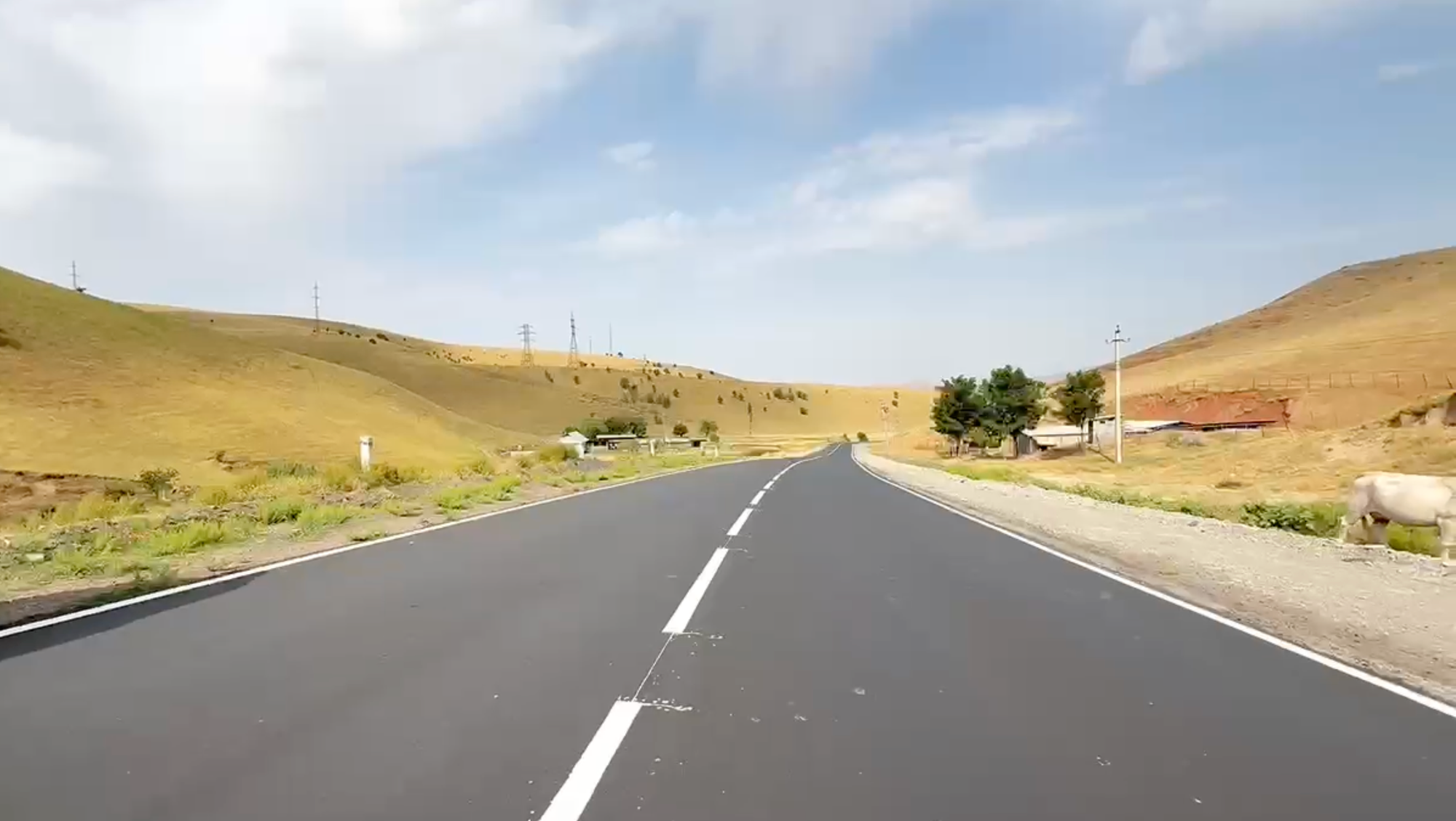 Отремонтированный участок дороги Джалал‑Абад – Казарман. Фото: Минтранс.