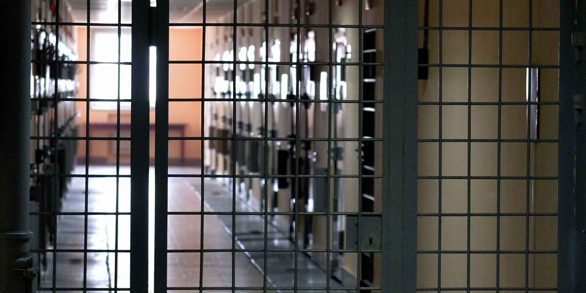 Кабмин КР предложил вернуть понятие рецидива преступлений и уточнить ряд норм УК