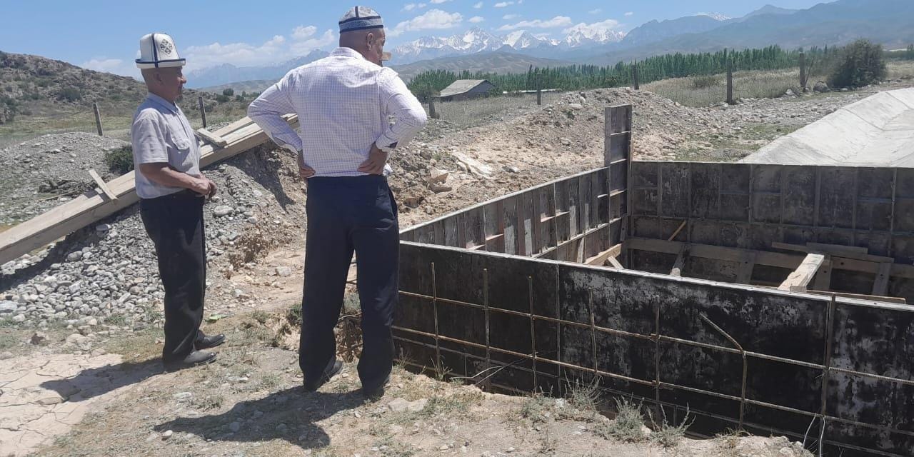 Работы на канале Кара-Кол. Фото: Минсельхоз.