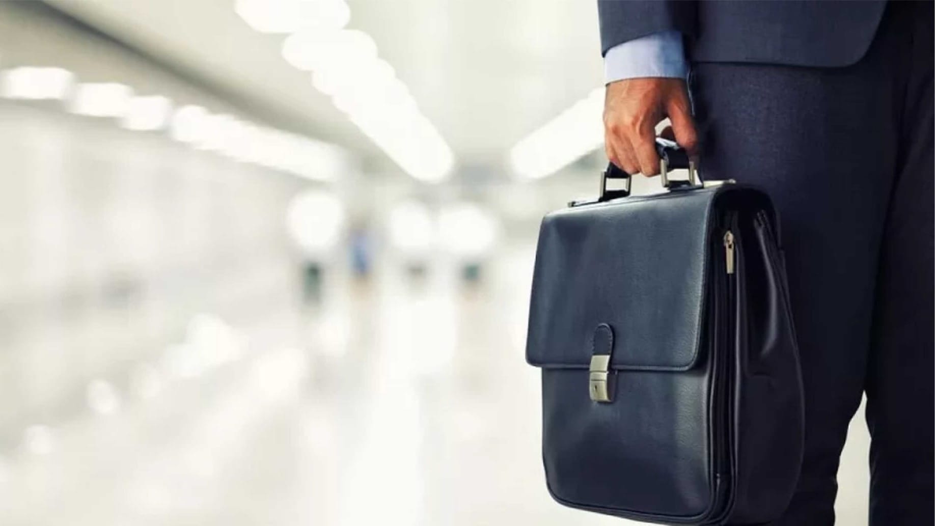 В Кыргызстане упростили прием на госслужбу и расширили основания для увольнения