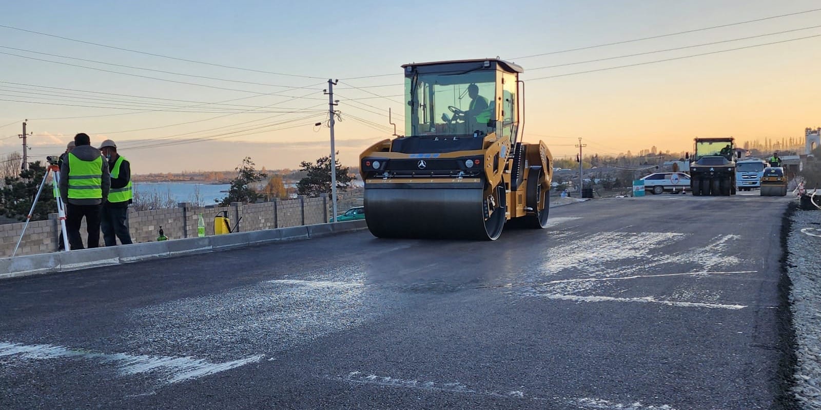Омбудсмен добился выплаты долгов по зарплате 43 дорожникам на Иссык-Куле