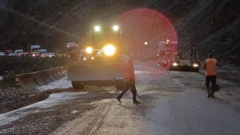 Участок дороги Бишкек — Нарын — Торугарт открыли для проезда после схода селя