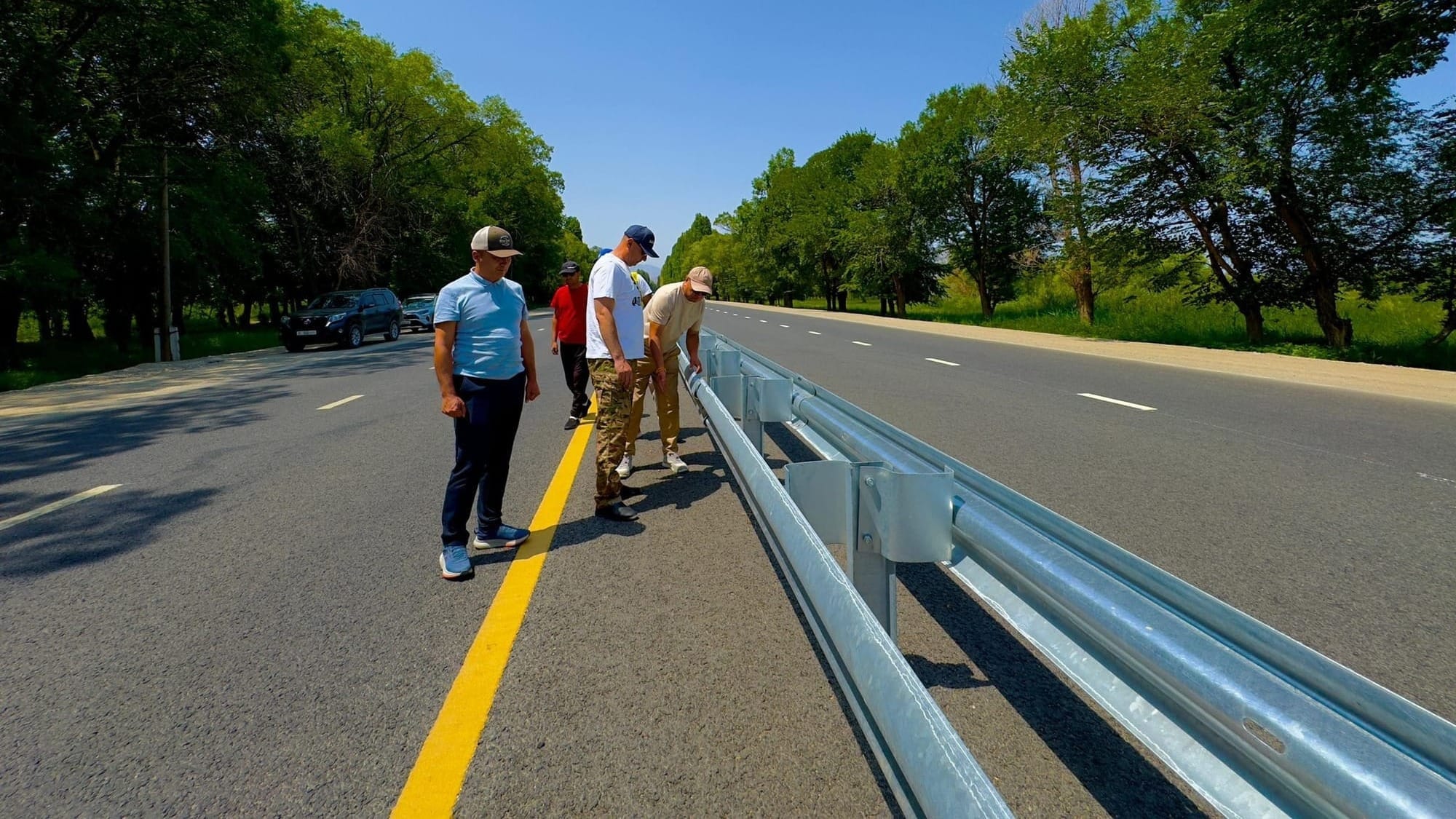 Глава Минтранса поручил завершить ремонт трассы Балыкчы – Каракол по графику