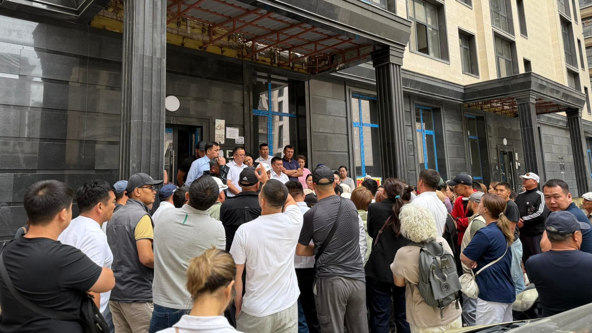 Минстрой потребовал от стройкомпании «НБК» ускорить стройку и решить проблемы дольщиков за 10 дней