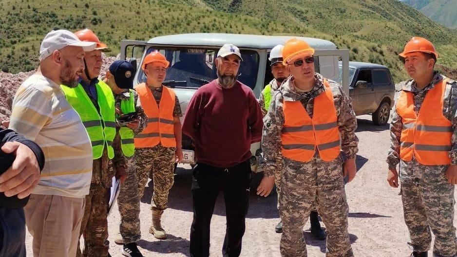 Минприроды расследует причины оползня на месторождении в Мин-Куше