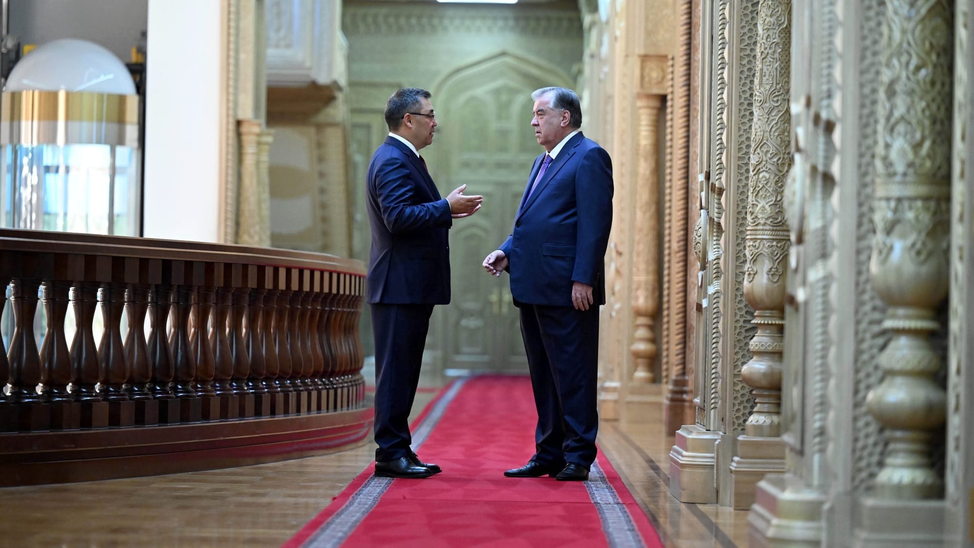 Президенты Кыргызстана и Таджикистана обсудили границу и сотрудничество