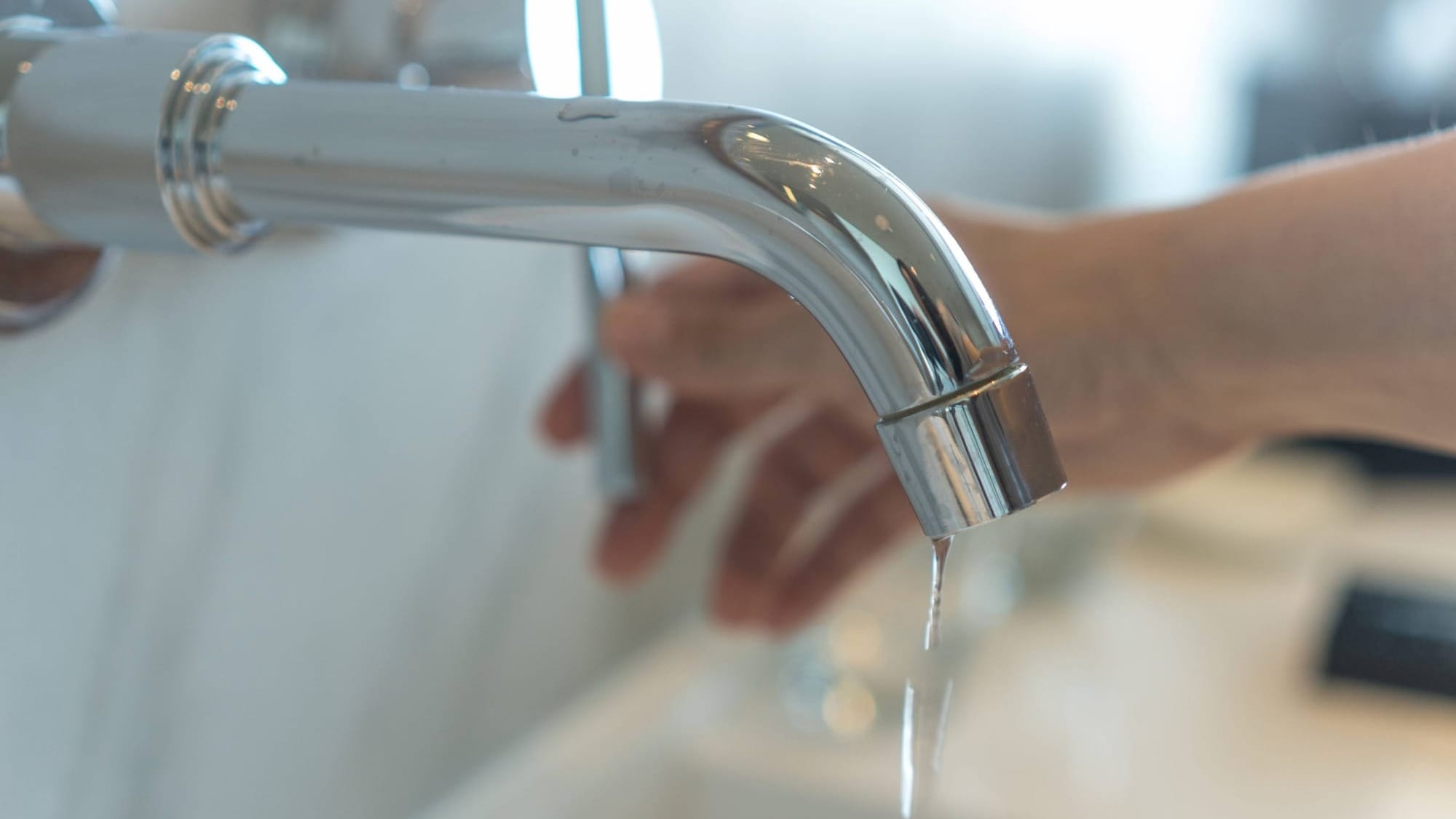 В мэрии рассказали, когда включат горячую воду в микрорайоне №3