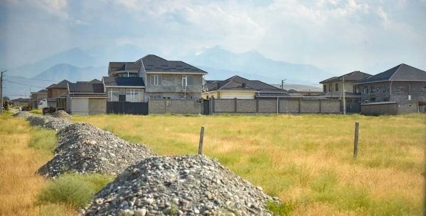 Мэрия Бишкека продолжает земельную амнистию — одобрено свыше 21 тысячи заявок