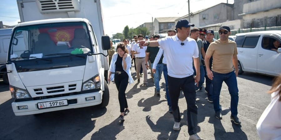 «Дордой» и Ошский рынок расчистят от стихийной торговли и благоустроят — поручение мэра