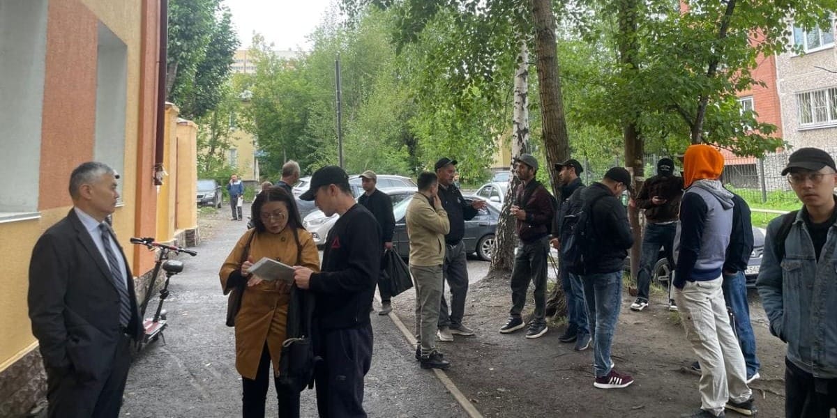 Более 80% кыргызстанцев в  Екатеринбурге легализировали свой статус