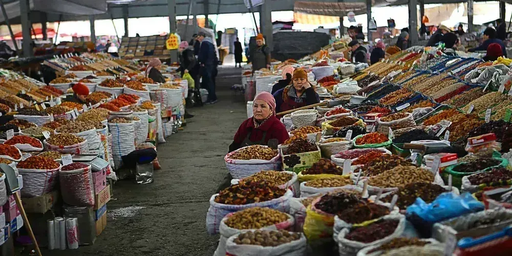 Сколько рынков и торговых центров работает в Кыргызстане? Данные Нацстаткома