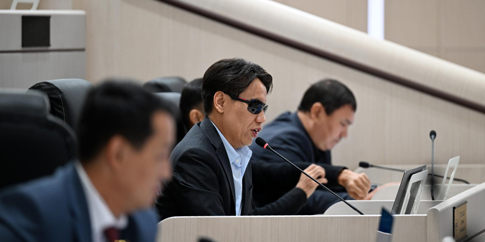 Дороги, газификация, авиабилеты и сбои с QR-платежами — депутаты ЖК потребовали от кабмина действий