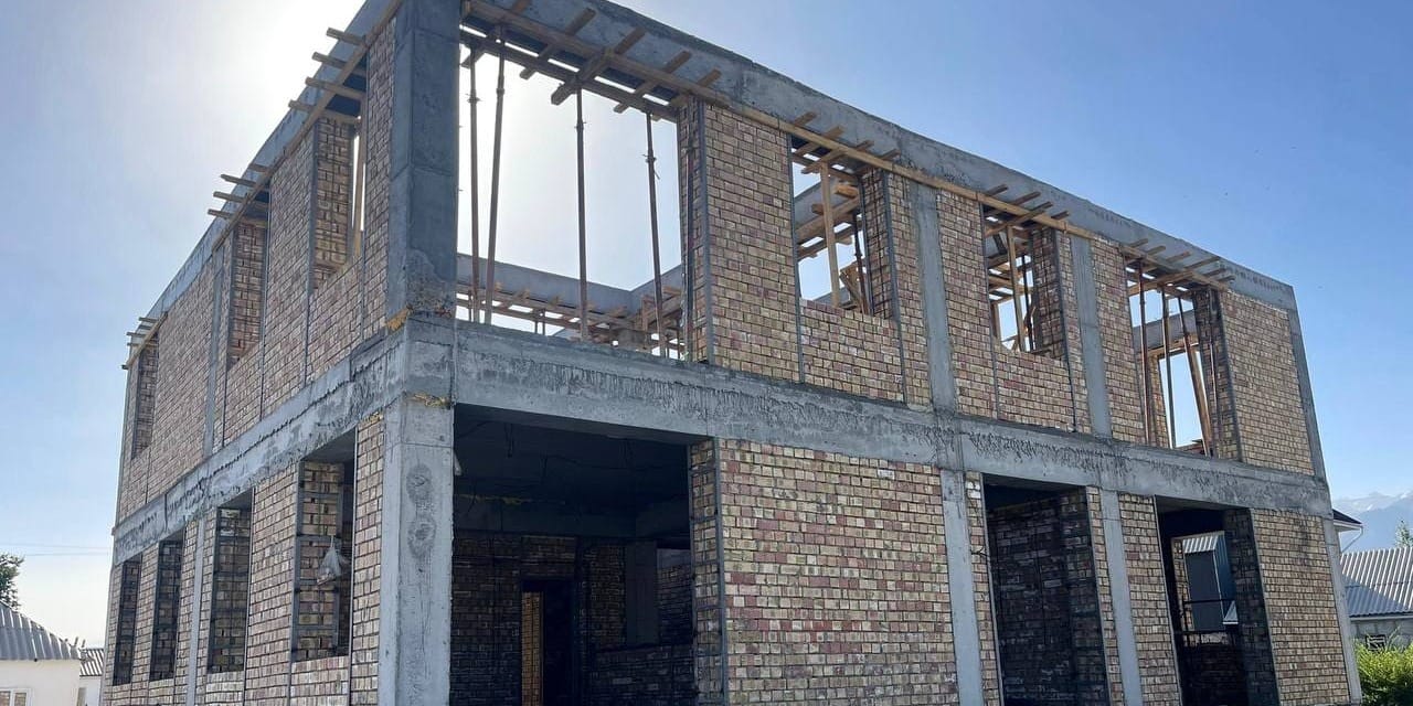 НЭСК завершит строительство 5 новых административных зданий РЭС к концу 2025 года