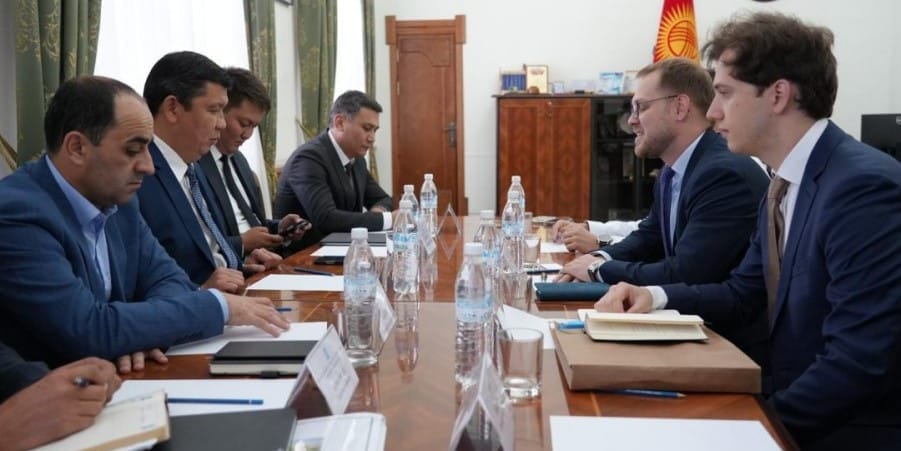 Встреча Айбека Джунушалиева с представителями компании «Яндекс GO». Фото: мэрия Бишкека.