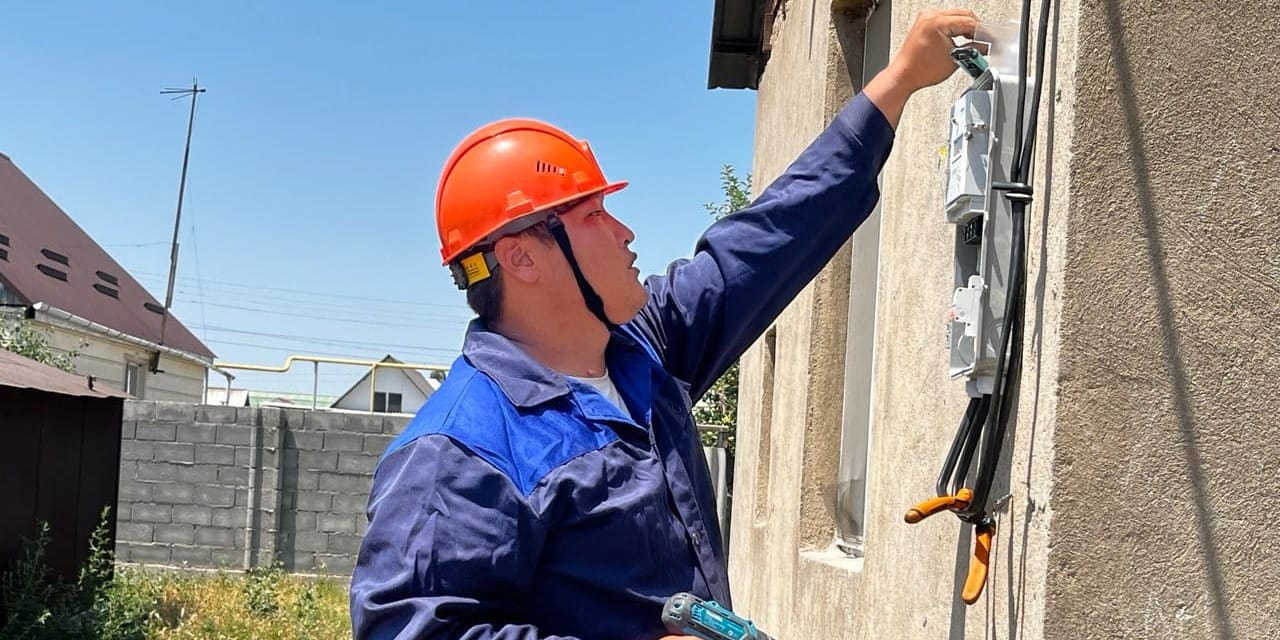 Установка АСКУЭ. Фото: Минэнерго.