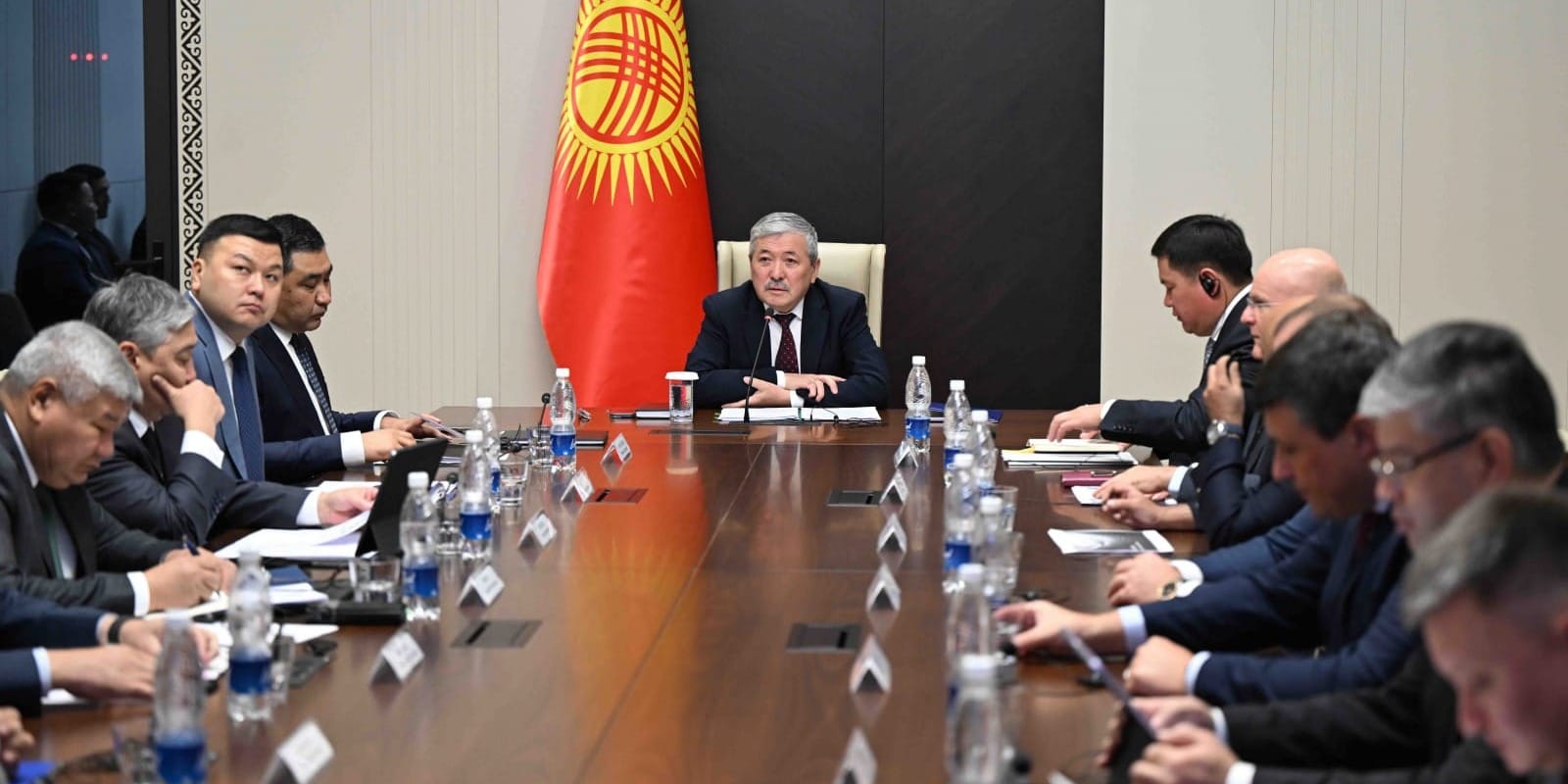 Правительственное совещание по СФИТ «Тамчы». Фото: пресс-служба кабмина.