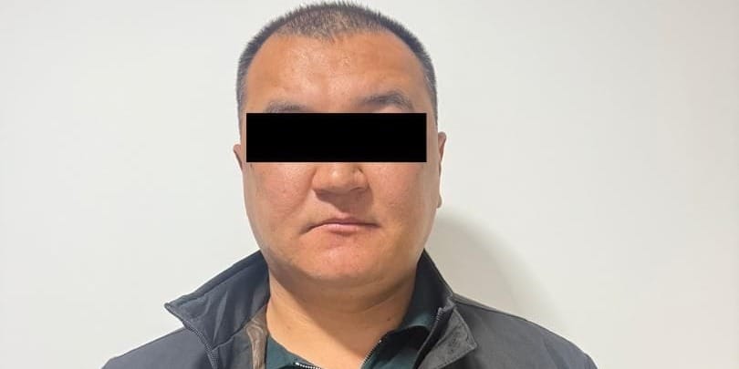 ГКНБ задержал бывшего руководителя аппарата Жайылского районного суда при получении $10 тысяч