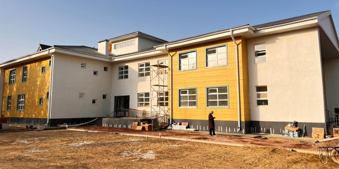 В Нарыне завершают строительство детского сада на 90 мест за 77 млн сомов