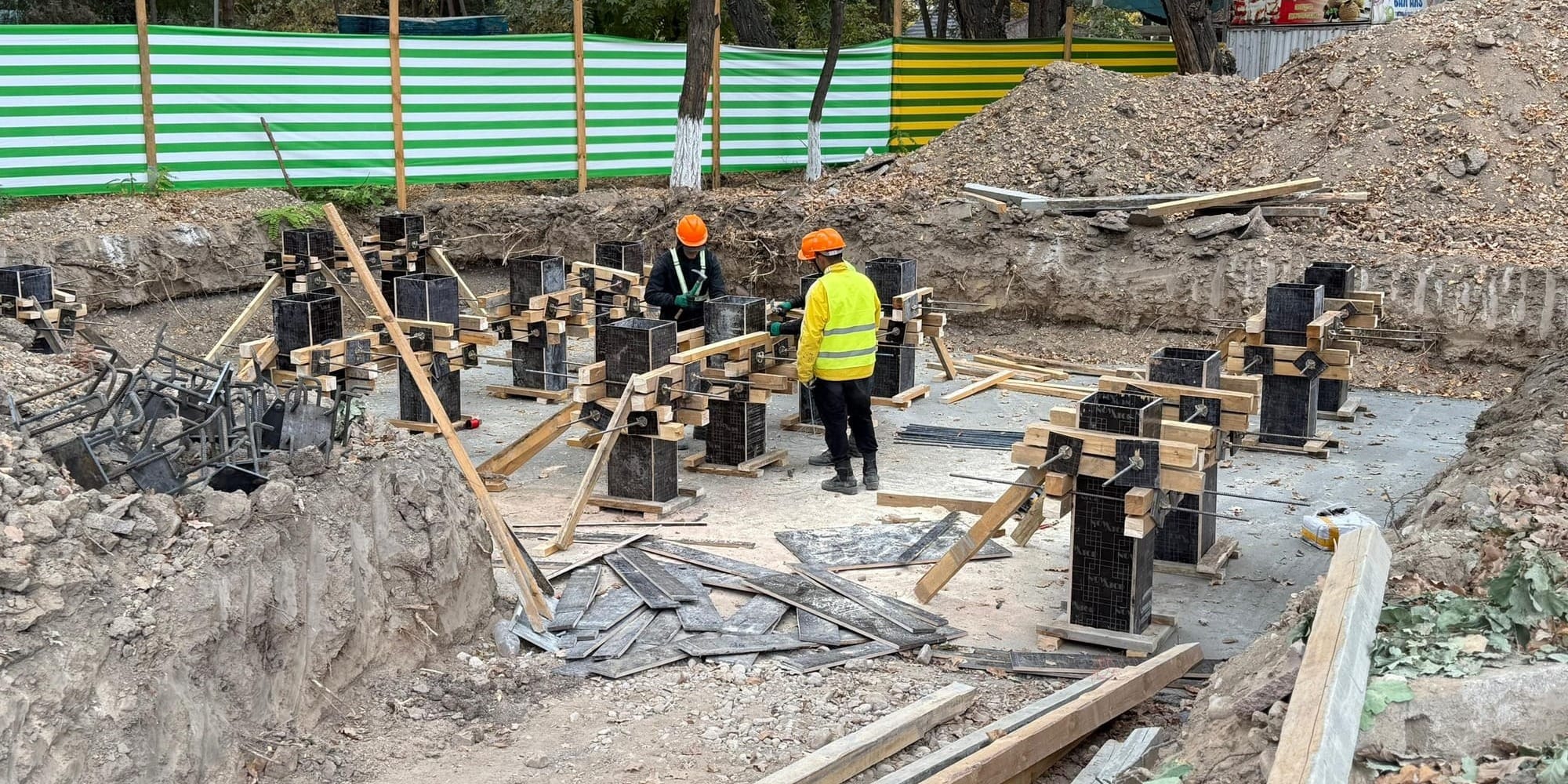 В Таласе реконструируют центральный парк