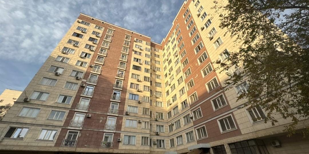 В Бишкеке узаконили еще один проблемный дом — жильцы ждали этого 11 лет