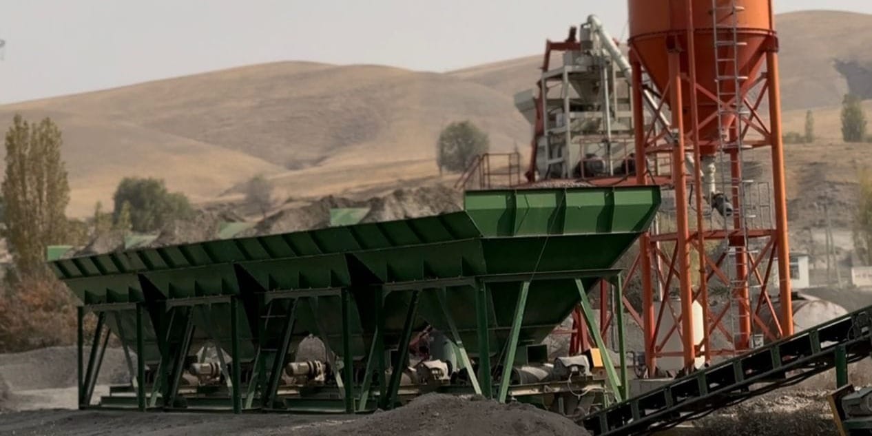 В Оше проверяют качество продукции завода по производству песка и щебня