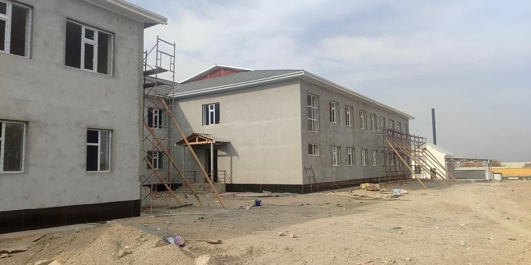 В селе Жаңы-Жер возводят современную школу на 500 учеников за 164 млн сомов