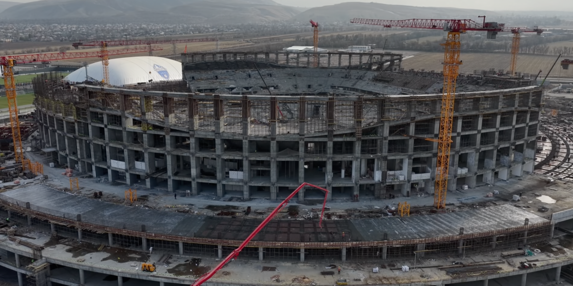 Строительство стадиона «Азаттык Арена» завершат к 1 августа 2026 года — фото, видео