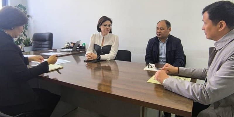 Мэрия Бишкека требует ужесточить контроль питания в школах после массового отравления в «Сейтек STEM»