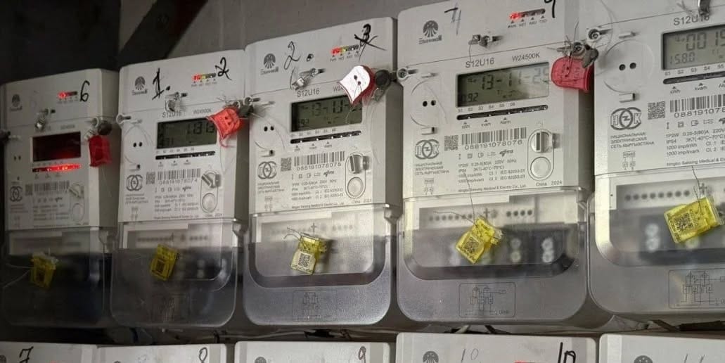 В Майлуу-Суу установили почти 7 тысяч «умных» счетчиков электроэнергии