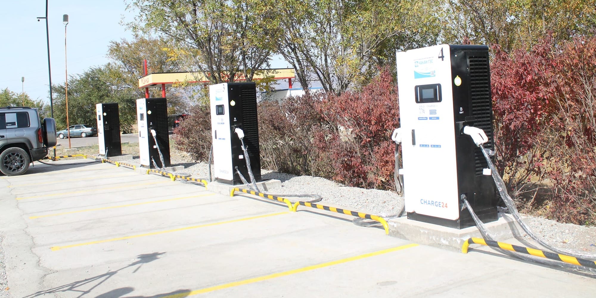 ОАО «Чакан ГЭС» установило шесть зарядных станций для электромобилей